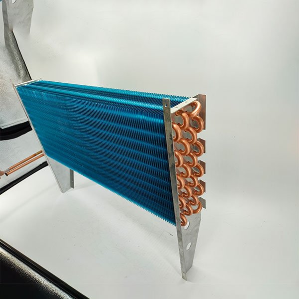 Horizontal cabinet evaporator
