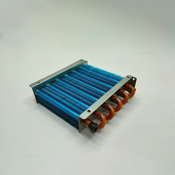Inclined tube finned evaporator