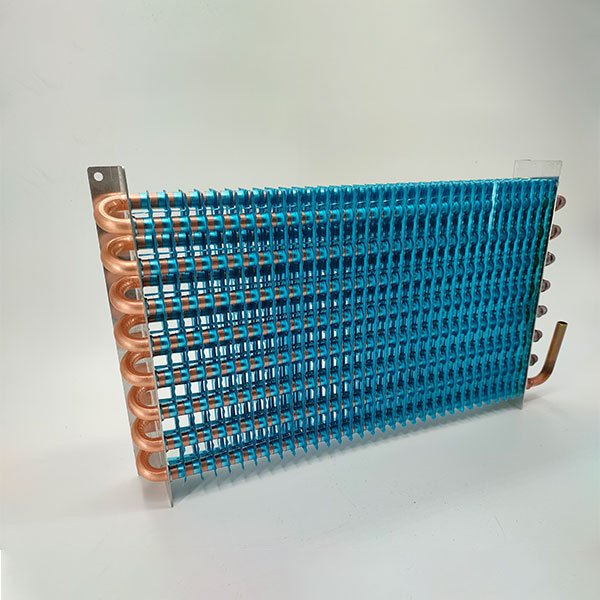 Automatic vending machine evaporator