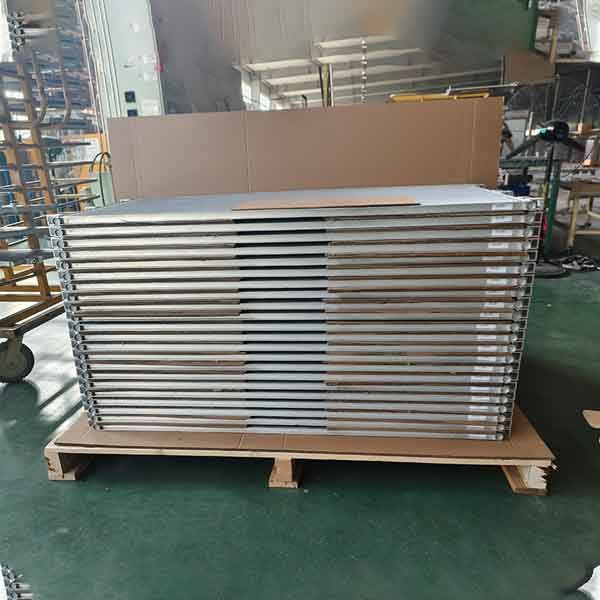 Microchannel condenser