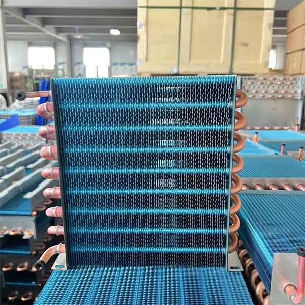 Finned evaporator/condenser